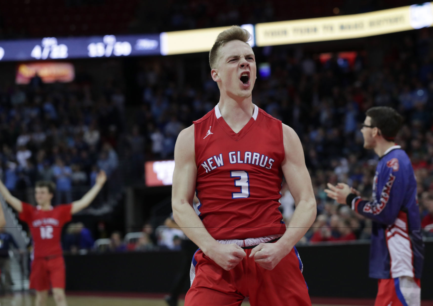 New Glarus 44, Manitowoc Roncalli 41